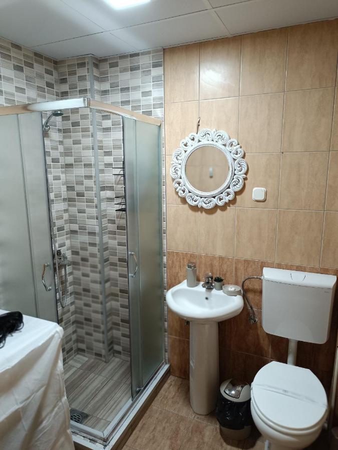 Finesi Apartments 3 Ohrid Exteriör bild